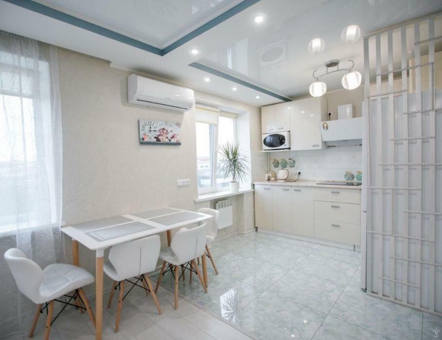 Apartments On Preobrazhenskaya クロプィウヌィーツィクィイ エクステリア 写真