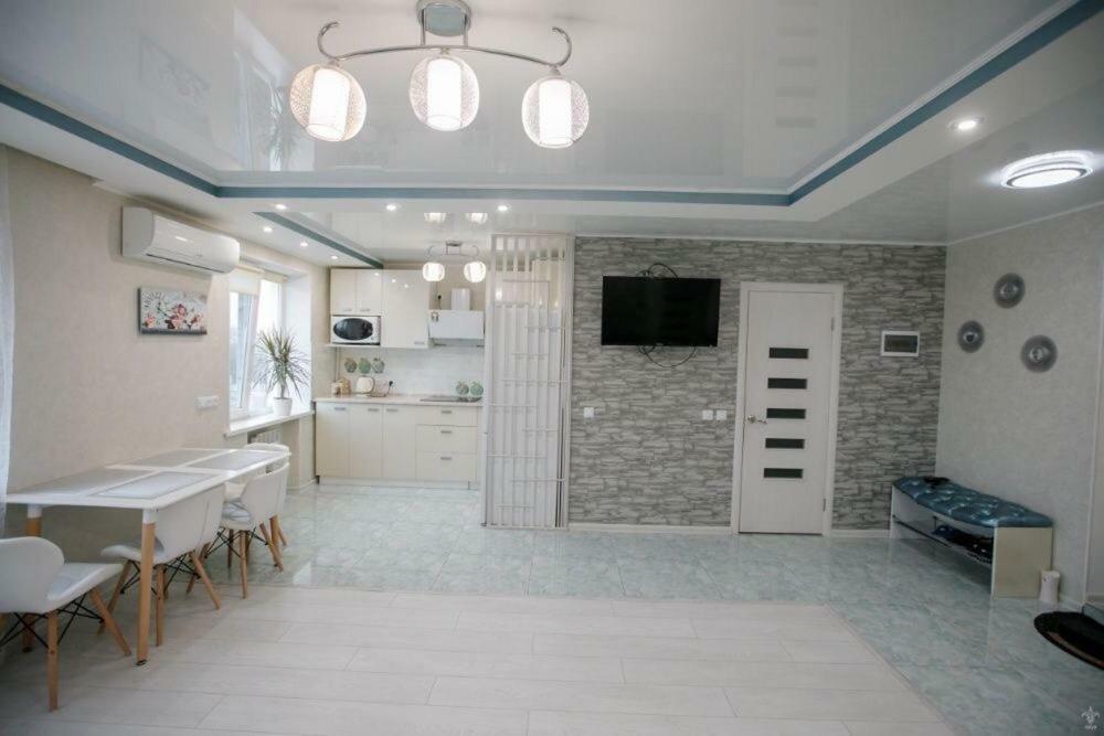 Apartments On Preobrazhenskaya クロプィウヌィーツィクィイ エクステリア 写真